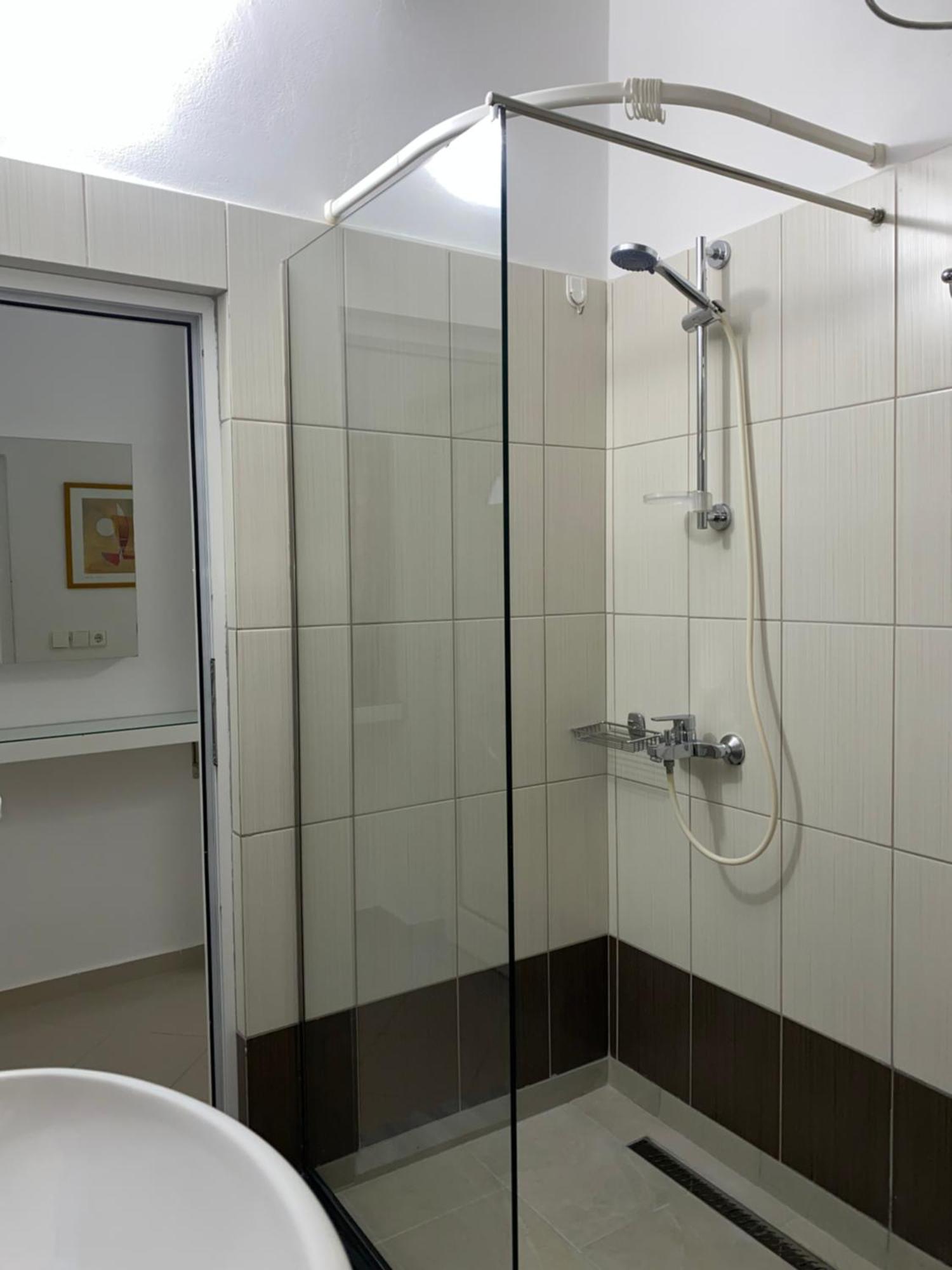 Lr Apartments Саранда Екстер'єр фото
